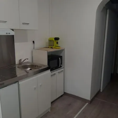 Daire Independant Tres Calme Dans Propriete