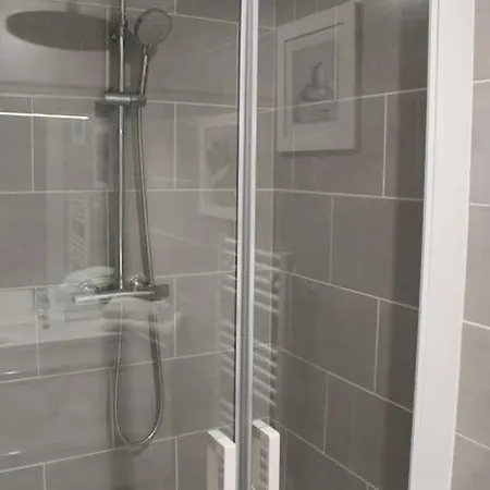 Apartment Independant Tres Calme Dans Propriete Saint-Loubes