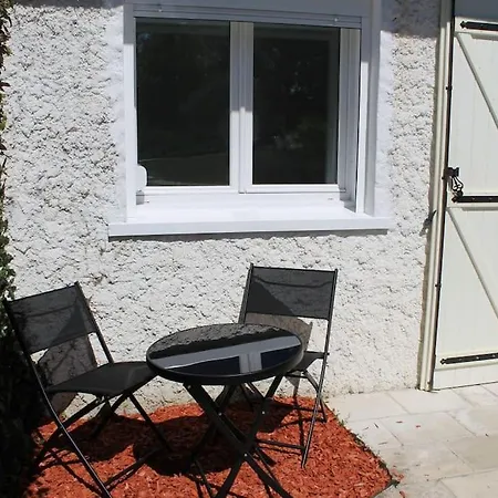 Daire Independant Tres Calme Dans Propriete *